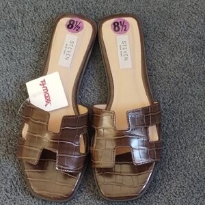 Harlien Slide Sandals- Brown Size 8.5